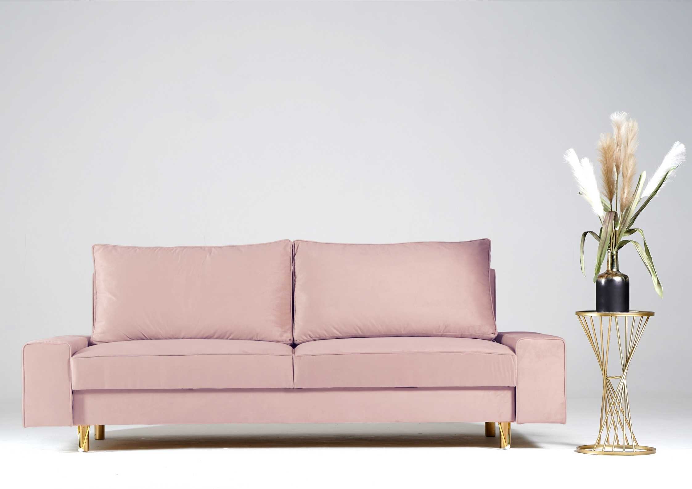 Różowy narożnik na złotych nogach